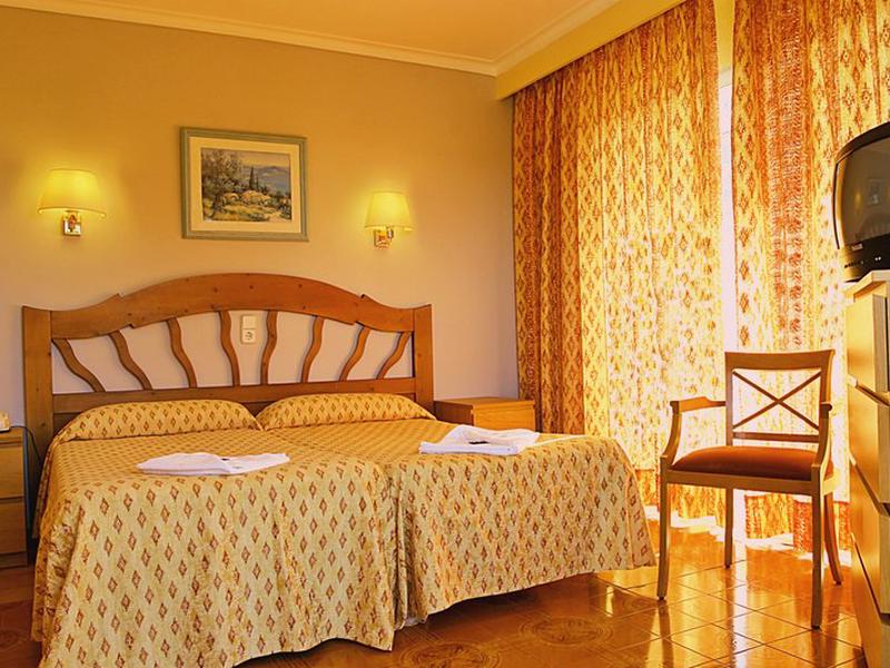 1462C8BD181CD3AE15F839E9878BD1CC