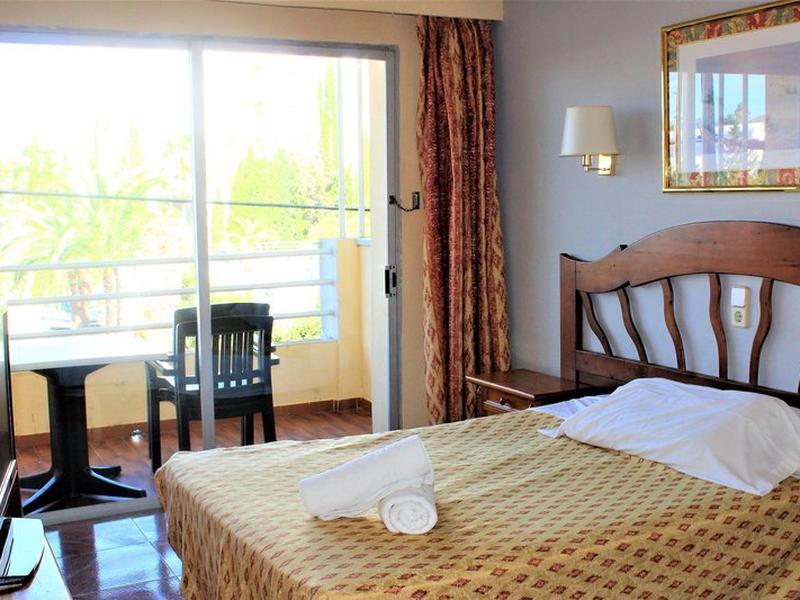 9C6FF9EBCE51442899A7A170228DB177