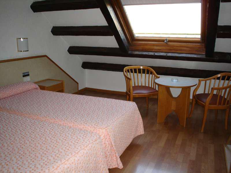 5BF88D47C770435BF53345BE3106C343