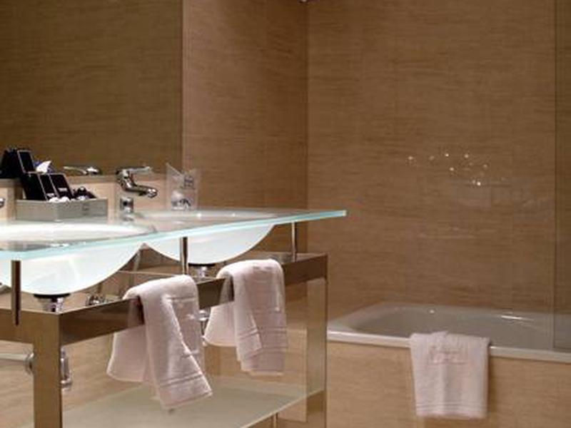 AB633168507225320F643E1136FB26F0