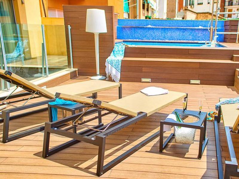 915E351645EE56103D4BCD8830BB2C7E