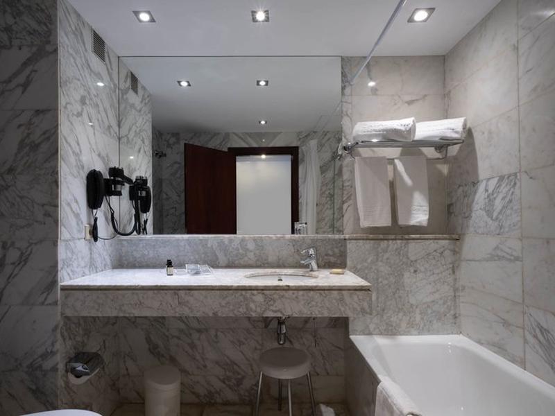 3CB6FBA80C13E573103E88F5B5F1066D