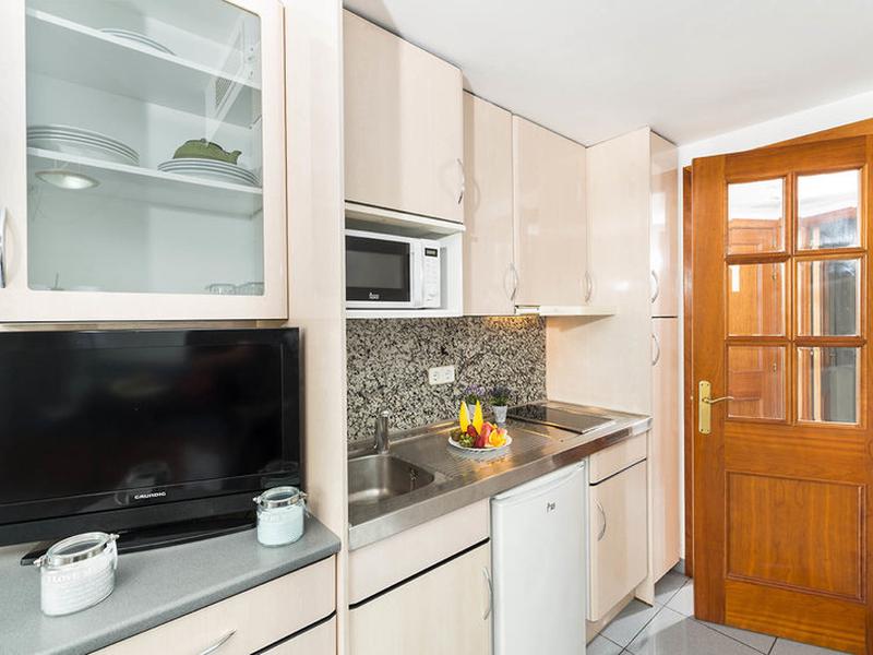 75CEC5D52F7502EA9613B65F3DC423B6