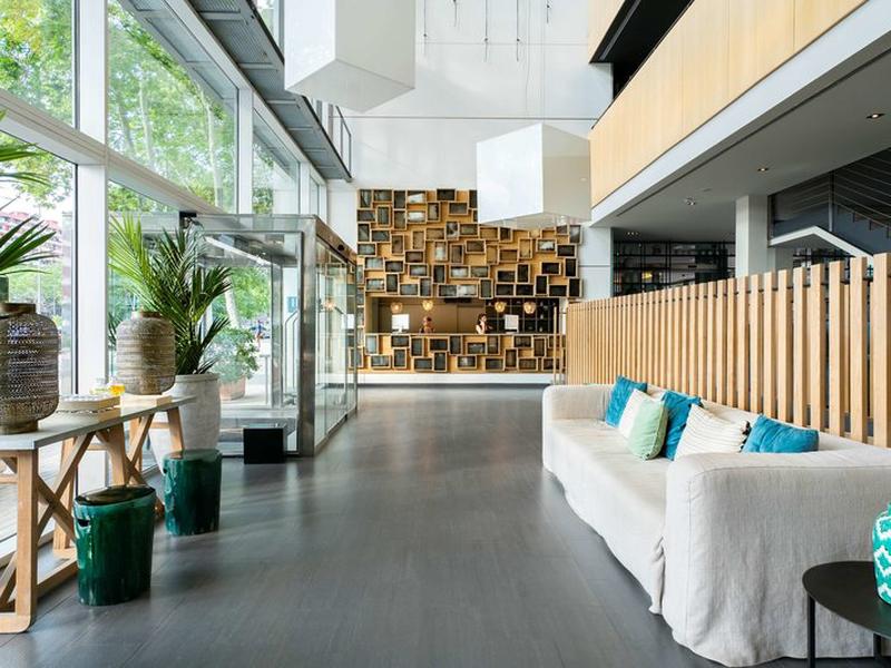 B01046BB511916F4D739497AAA24353F