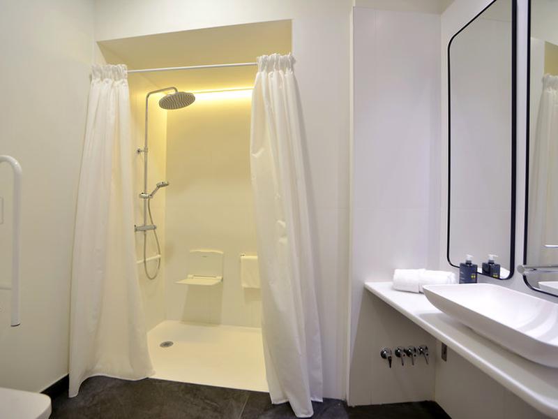 42CC1CA62FF8954FB1EDAE2447FB3221