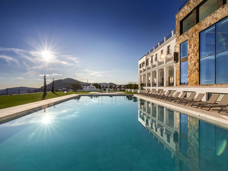 A1FB3C21E9DE2565BF38D783F542E880