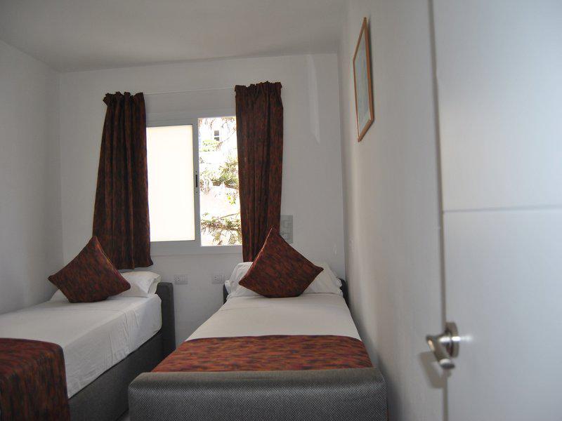 D75AEDDB5F238343093BEA2E8D1C402C