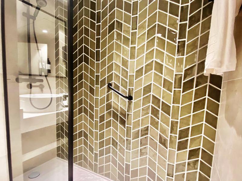 090FCDB443699427329CBBABD55F3BB9