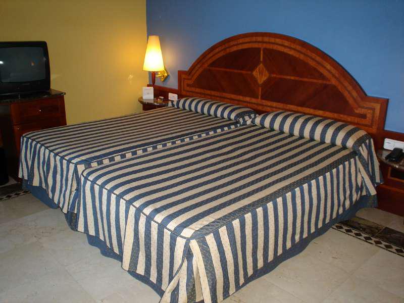 9DCA26E2A90FD11B7FC586C74CBDB002