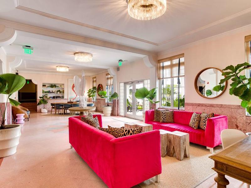 EFB5DB9032AED2D2D816888E6D579627