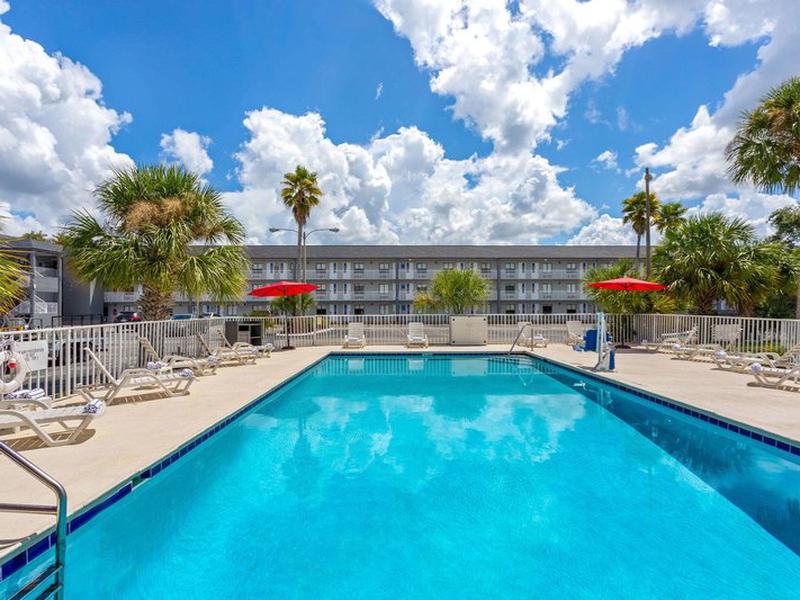 Howard Johnson by Wyndham Orlando Lake Buena Vista South