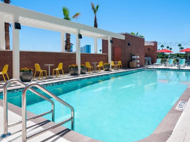 Home2 Suites by Hilton Orlando Near Universal