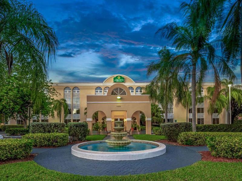 29606BC2F5D085DB919F7E00EBAA7DC1