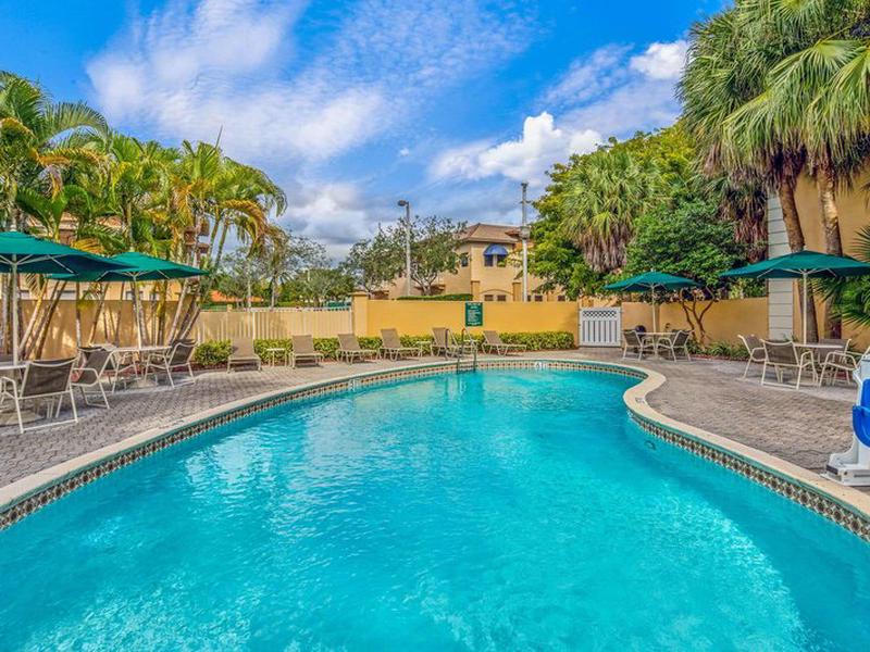 52072C376F98477187F3F9F1C695D2BD