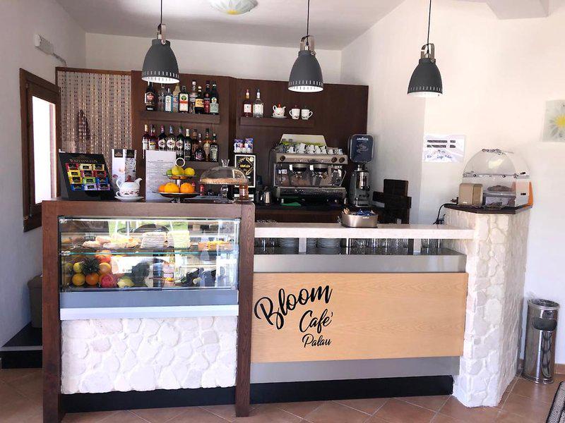 41A4AC687A674DD79A75BADD5F342215