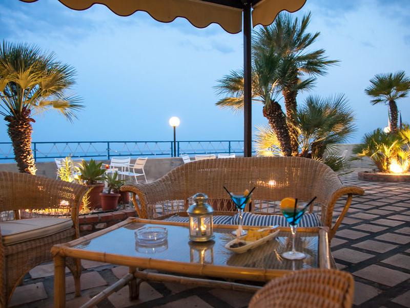 960F9239227FB4DE8E3DB93E0476E3BE