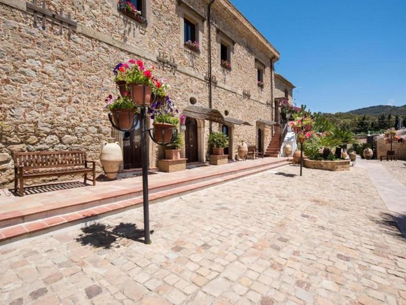 D2378893454EA500D6A794D5940543A1