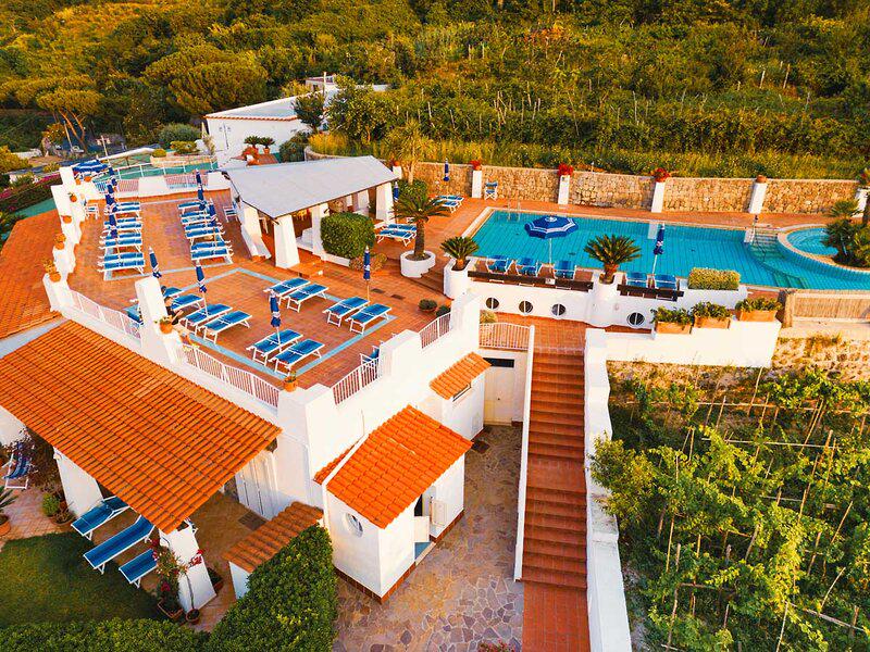 2D5D96C24ACA09E1ABFB6B59FBAD4399