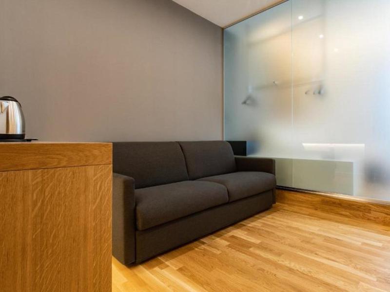 B2105FF09DC58939784804E61CD45FD9