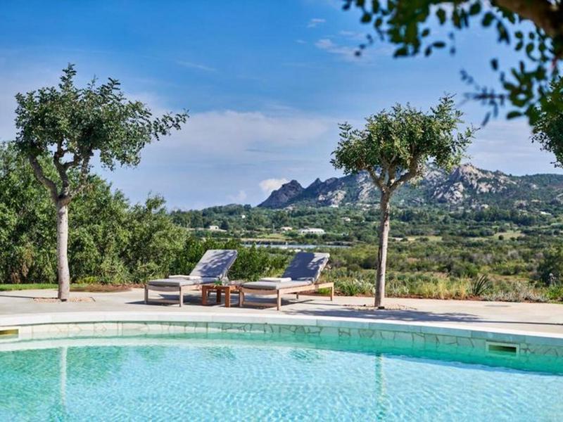 63D8C94D2510512392533421A2B19AFD