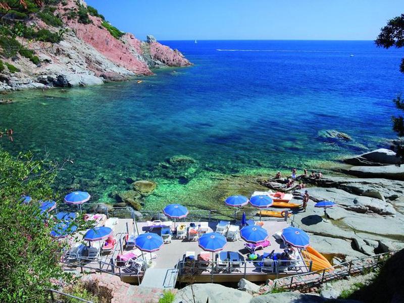 77772D7ADD58FA1F2260B48CF6F15A59