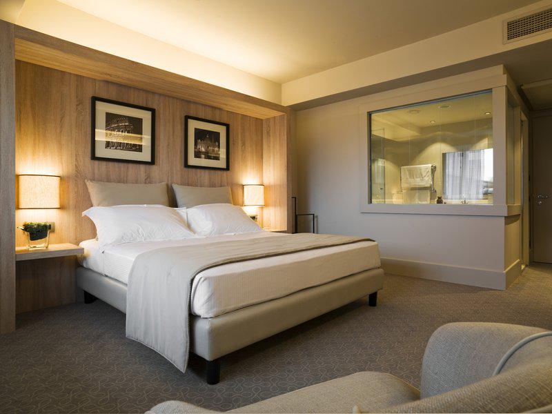 5F5549E78C176623A0EA70DCA4726DF6