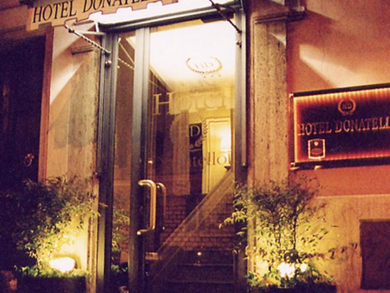 907DA120E96CB268EE483046B1D52808