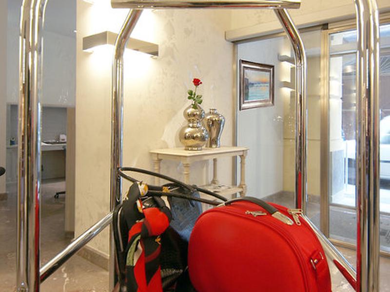 62219DF533D8F6A1A0FD70131EF4D642