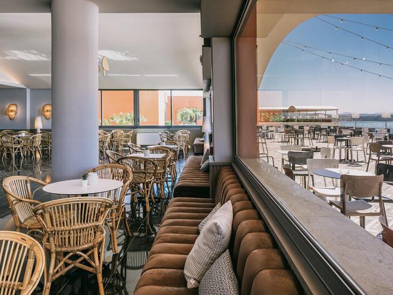 833FA9A9AF40C1780A0A1F386FD80004