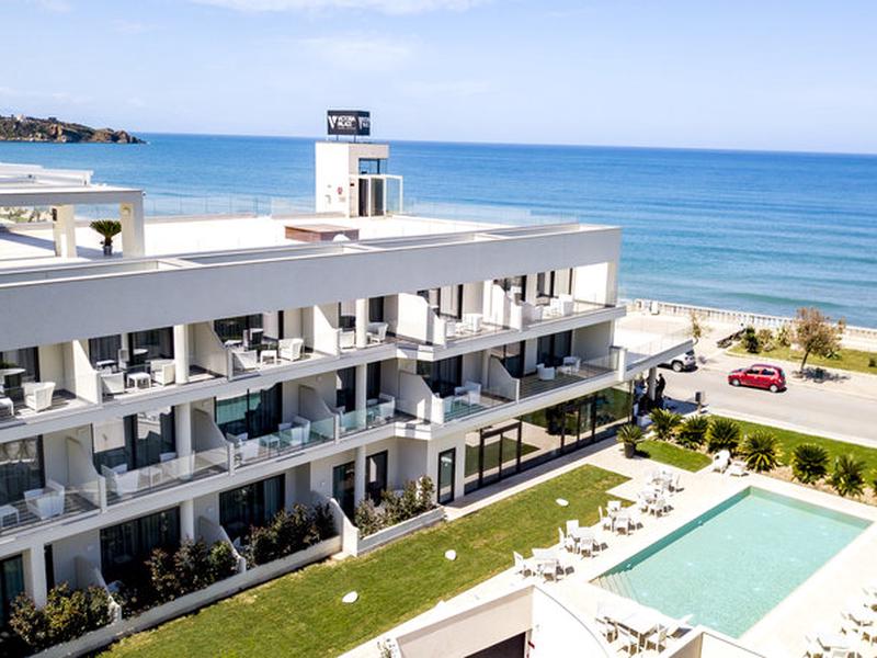 F9DA01A8BEF8AA1FB70961AC1D271AE3