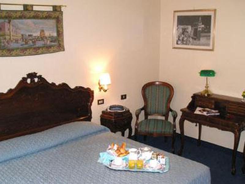 27AA7323AD51C4BDBDF4A12EDC8A8A3A