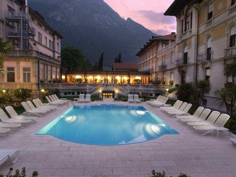 72E38B93EEDC0FF9A79ABF8BC1D93109