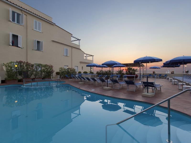 957595813B3AB3FB464D0841225B1556