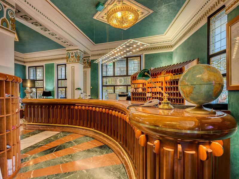 736713A9866B4164CCD5AAEFF15E46AD