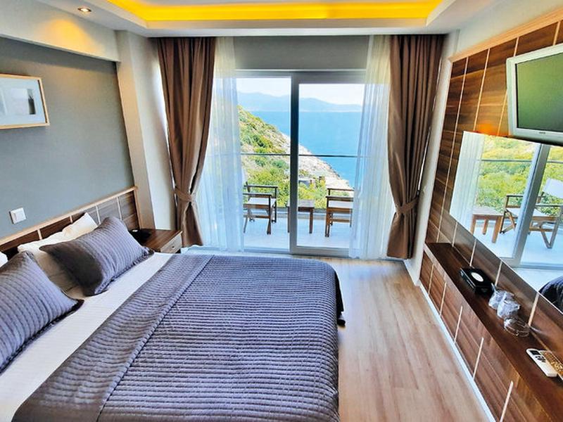 99E8F7DE82BD5790A1F51A891BF66140