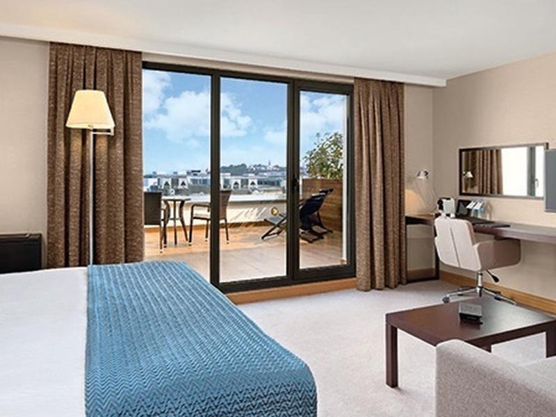 13FCFCFFEDB706022DADD81F7ACA1869