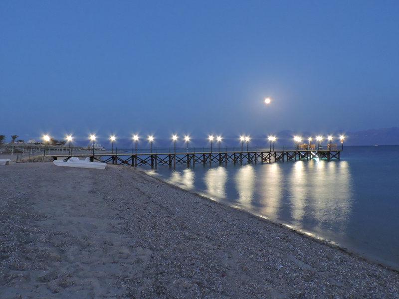 6987B90AAEFB2A8D1F1A2771617A7FFB