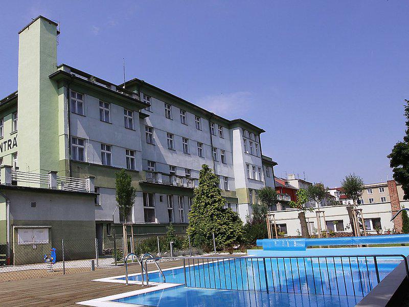 F4DDF51DA2467047B9A9550980DD59C0