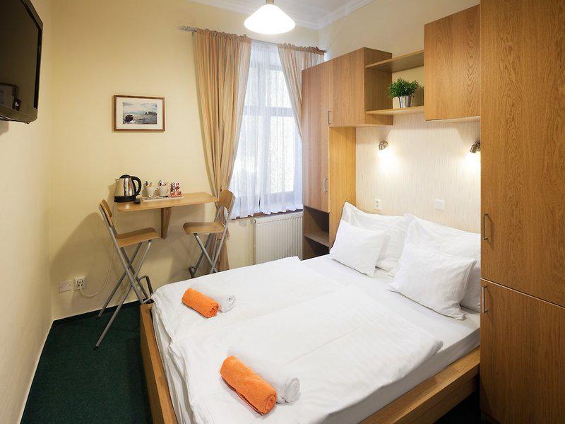 DDAFC9D536B9542433F55835A0991A2C