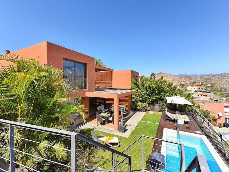 F020B7AFF3E405306BE5EF973F3DCD95