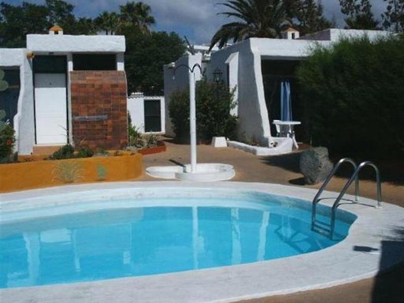 19908417B42A0BAF8306FECC4A75BFA6