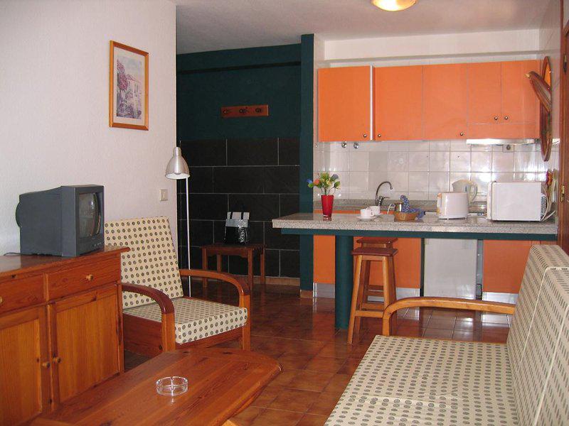 7C74FE8F492E8AF82B3432F658FCF74D