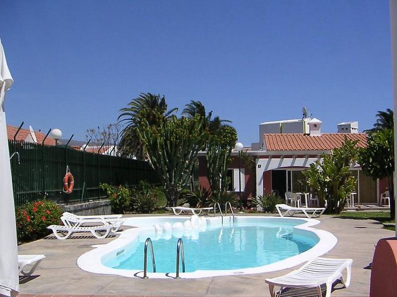 6CEADD27D89820370EAB74B5C81889FC