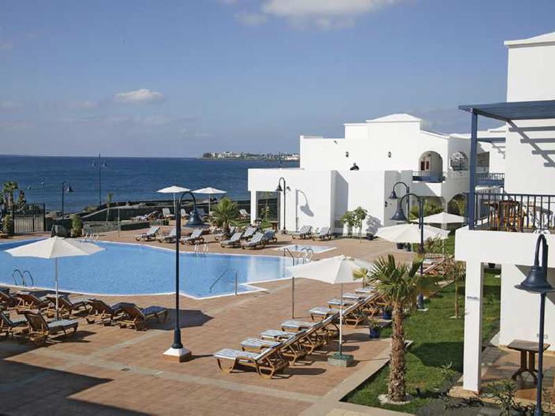 5727029F15854A94AD7A11A8A7700801