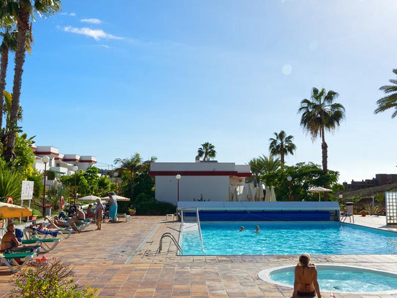 8FE38B0DF42B43777D1B19A8DA893047