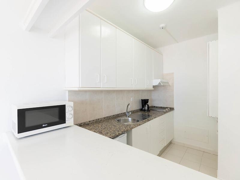 5911BF93E9F2857EB027729572BBB841