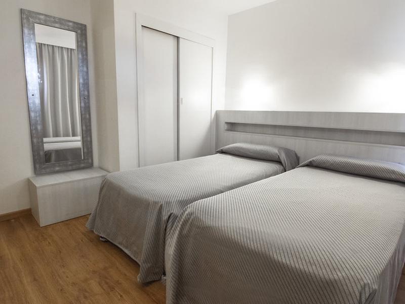 9902F3DD1F7582AB1D6A390216255F9B