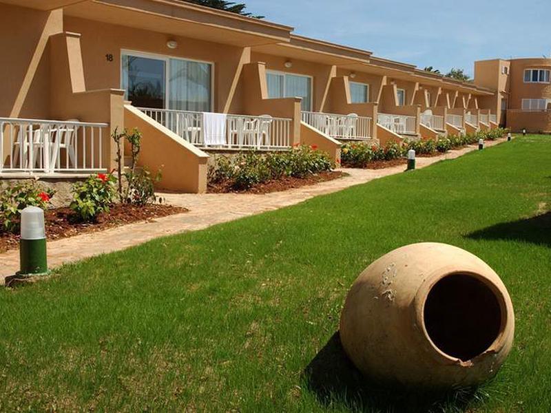 28CD8C95481BEA87FAFD2C8A41555E92