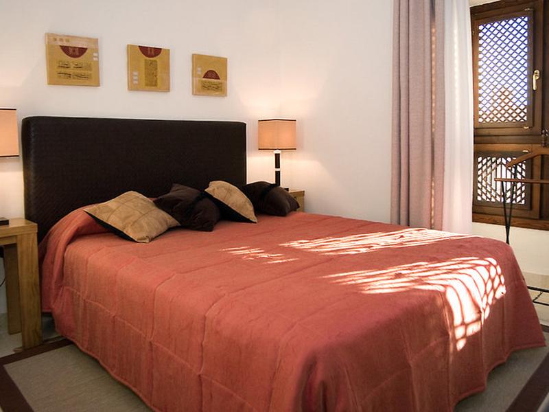 24B8349C457E0160FF2B817CF3C5BA69