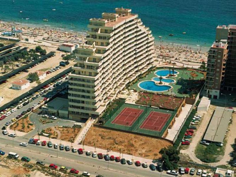 AA24CD68B63B2D9FF5AA6A4A5ACBE9B4